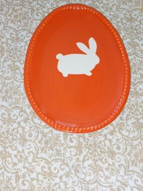 FINE CERAMIC OVAL EASTER BUNNY RABBIT ORANGE EGG SHAPED DISH LIKE NEW